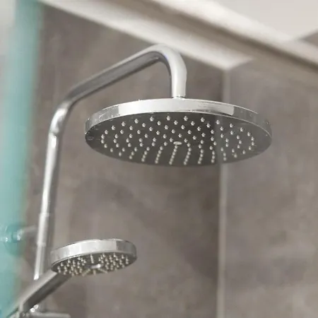 10 Min From Center By Metro & Free Parking