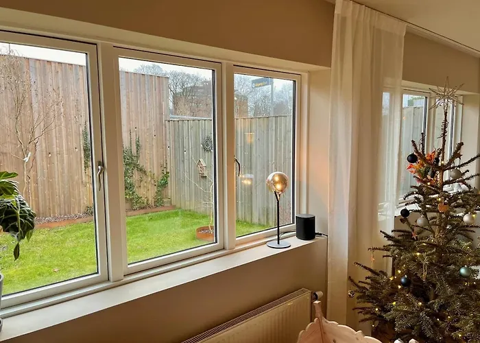 10 Min From Center By Metro & Free Parking