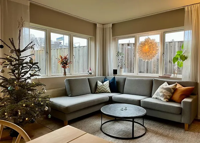 10 Min From Center By Metro & Free Parking *